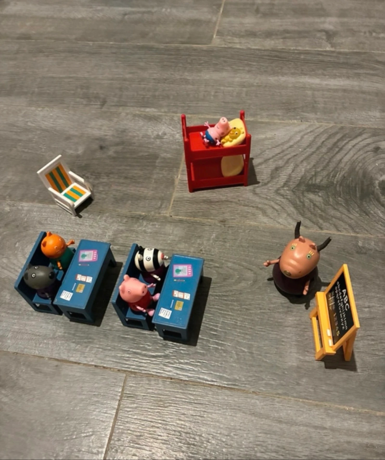 Peppa piG jouer 